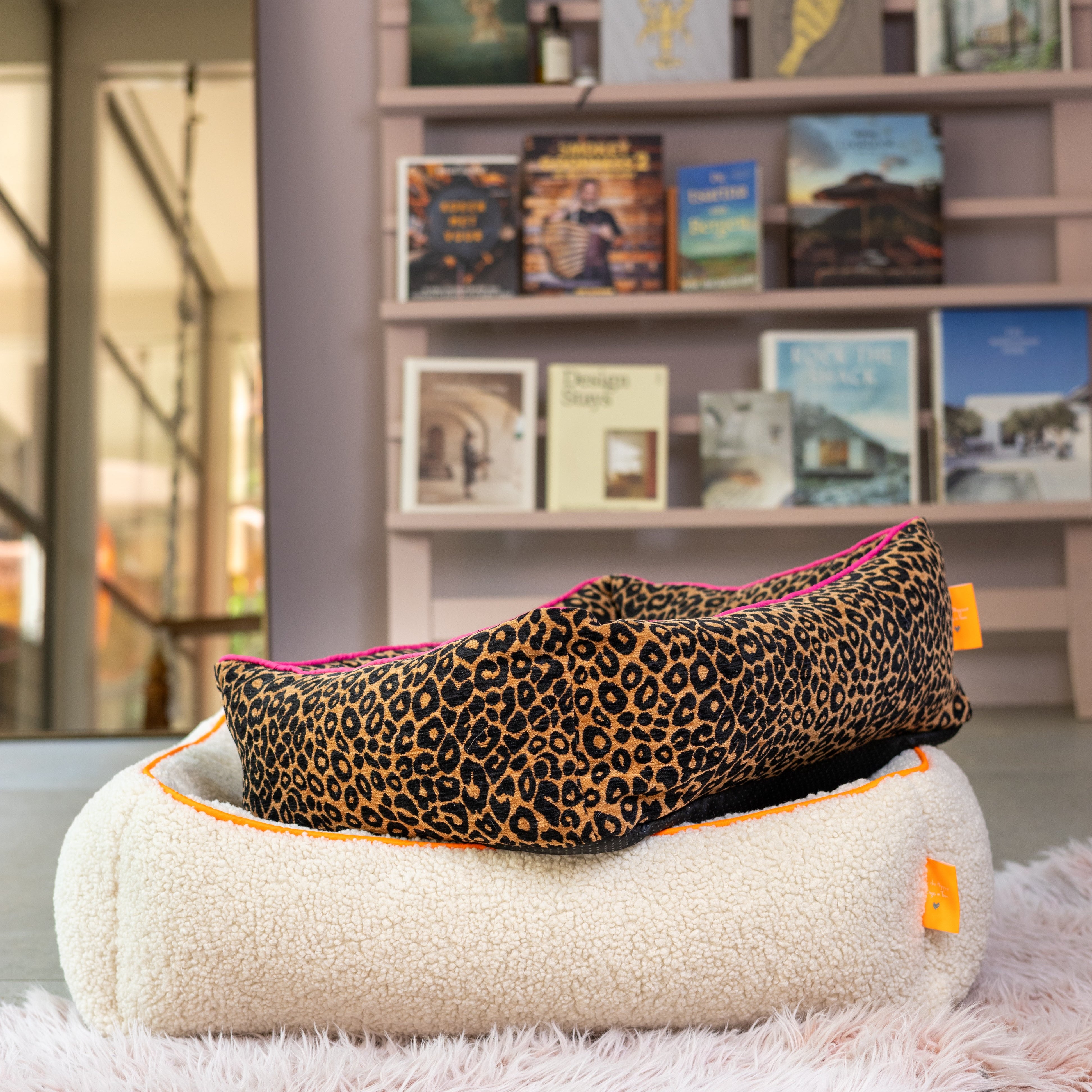 Lazy Leopard Hondenmand M (50x60cm / 65x80cm)