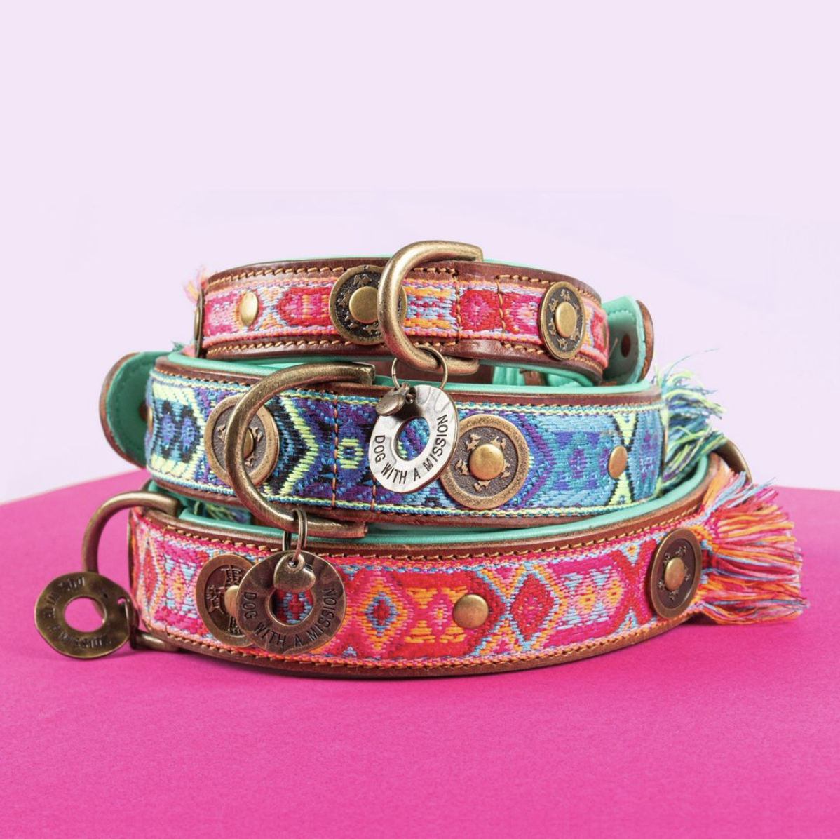 Boho Rosa leren hondenhalsband XS met roze accent - bohemian accessoire voor extra kleine honden