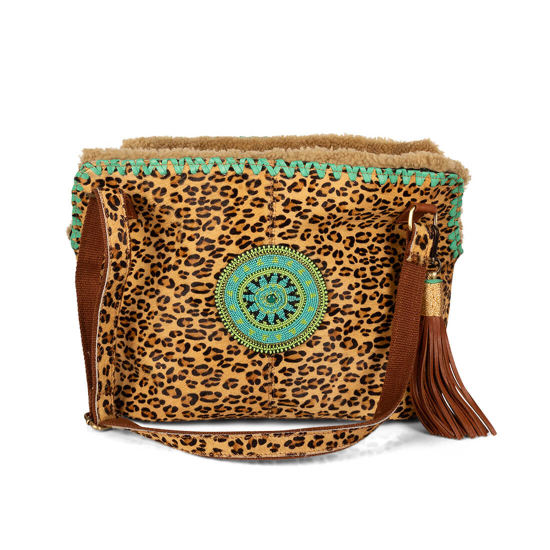 Leopard Lily hondentas luipaardprint handgemaakt leer voorkant met turquoise detail - Dog with a Mission