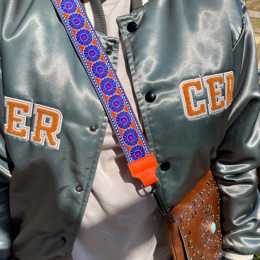 purple-flowerbagstrap-dogwithamission-dwam-tashengsel-taschengurte-sangledesac